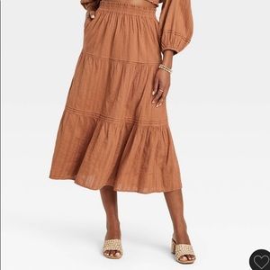 Universal Thread tiered A-line midi skirt, Rust color, XS
